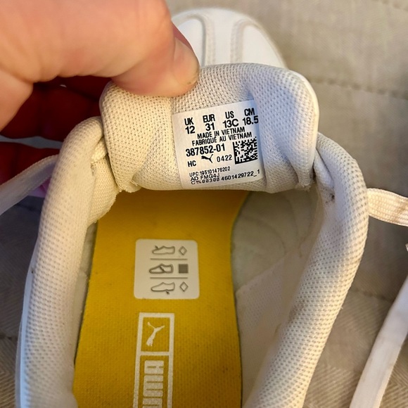 Girls Puma Roma Sneakers - Picture 4 of 4